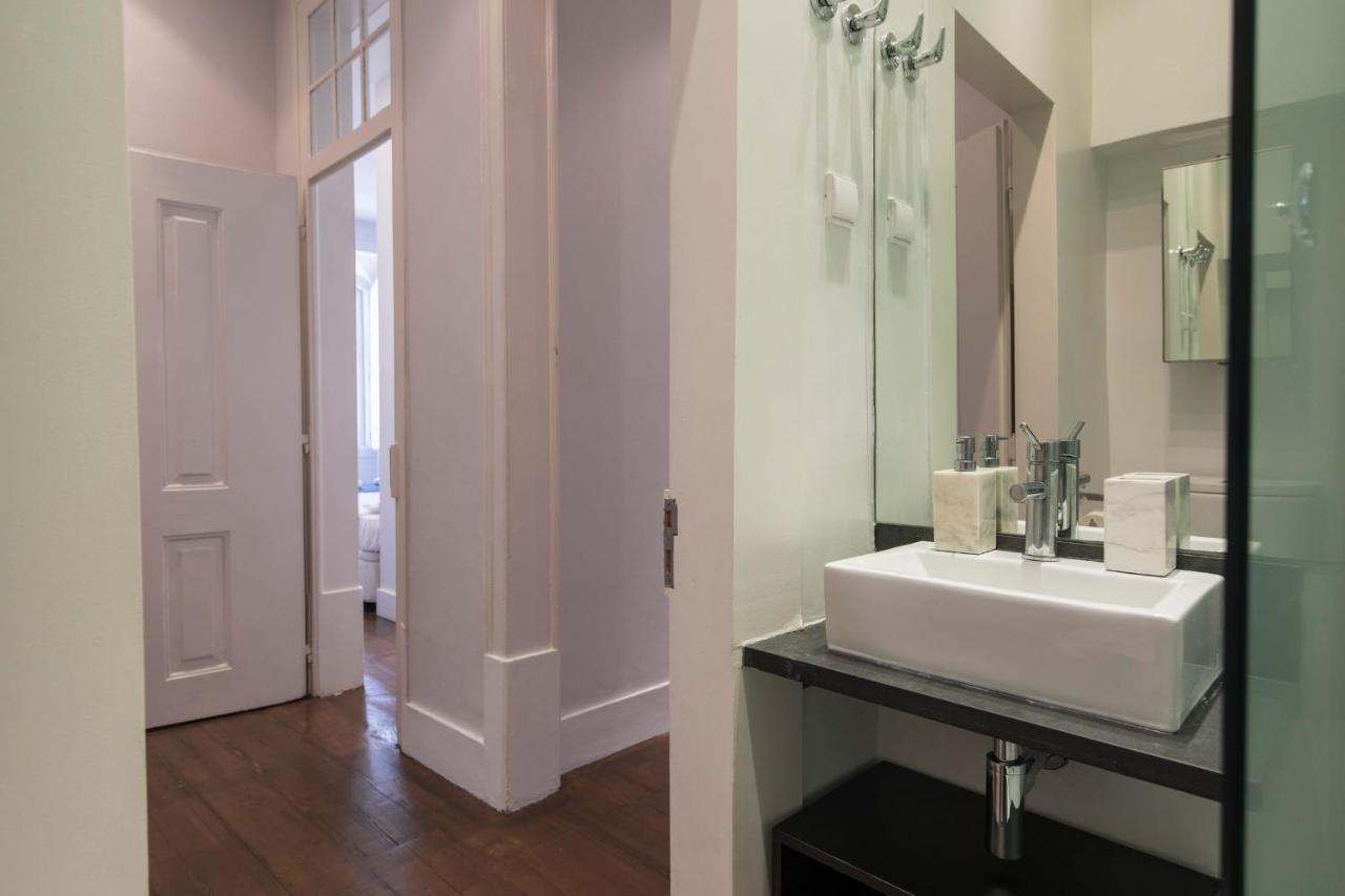 Lovelystay Downtown Dom Duarte Apartment